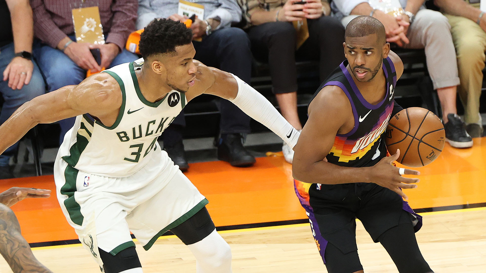 chris paul giannis antetokounmpo game 1