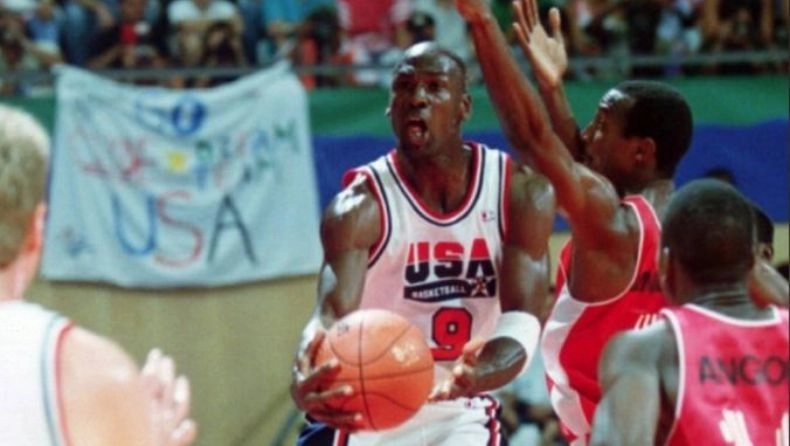 Όταν... συστήθηκε η αυθεντική Dream Team στη Βαρκελώνη και διέλυσε την Ανγκόλα (vid)